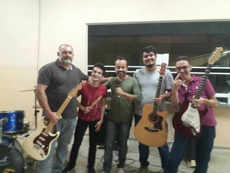 ACONTECE NA FATEC BRAGANÇA | O 1º ensaio da FBP Rock Band para apresentação no evento Bragança Tech Day.