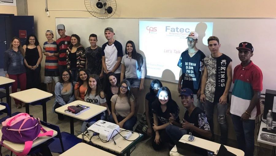 ACONTECE NA FATEC BRAGANÇA | A primeira aula de inglês do projeto Let’s Talk para alunos do Ensino Médio